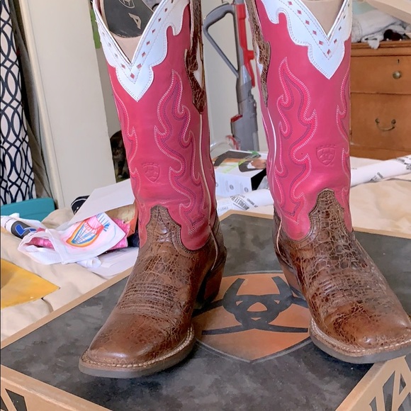 ariat crossfire womens